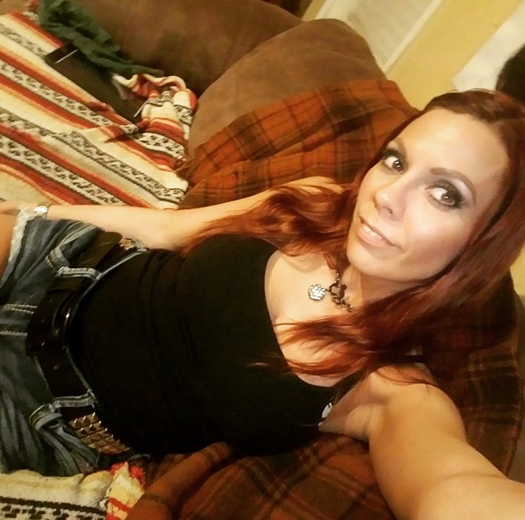 Meet your Posher, JayJay - Picture 2 of 8